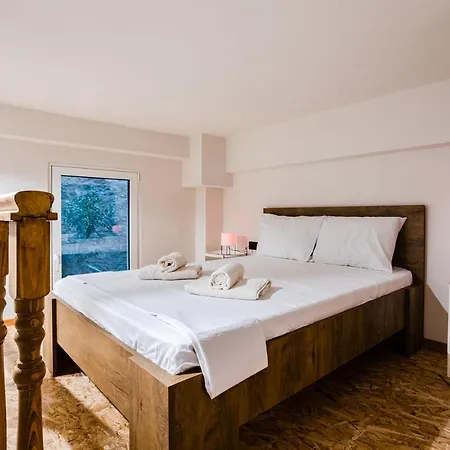 Uncover Kalamata's Hidden Gem - Cosy Nest Daire