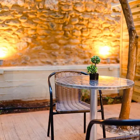 Daire Uncover Kalamata's Hidden Gem - Cosy Nest *