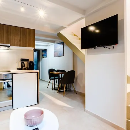 Daire Uncover Kalamata's Hidden Gem - Cosy Nest Kalamata