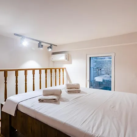 Uncover Kalamata's Hidden Gem - Cosy Nest *