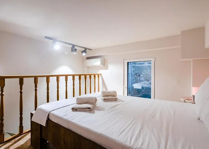 Uncover Kalamata's Hidden Gem - Cosy Nest *