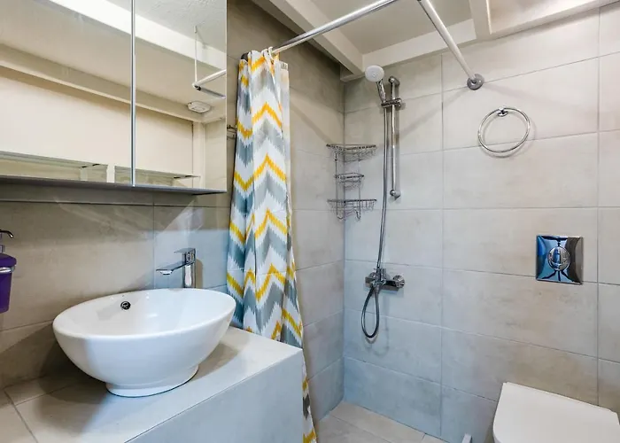 Uncover Kalamata's Hidden Gem - Cosy Nest * Kalamáta