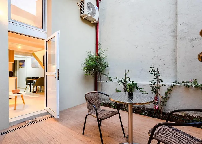 Uncover Kalamata's Hidden Gem - Cosy Nest